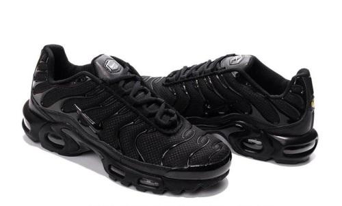 nike tns black size 9